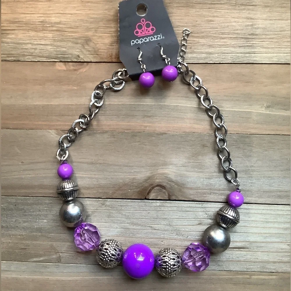 ❄️ Paparazzi | Vibrant Purple and Silver Necklace Set